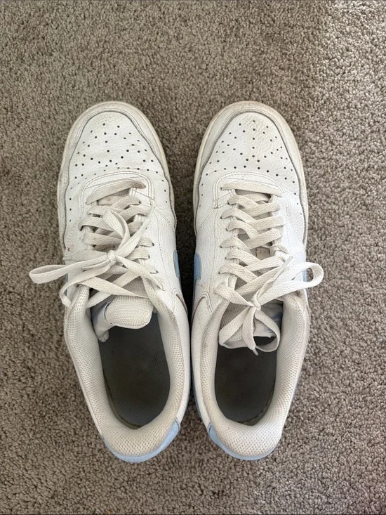 Nike Women's Off-White Low-Top Sneakers