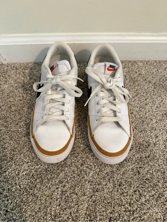 Nike Court Legacy sneakers