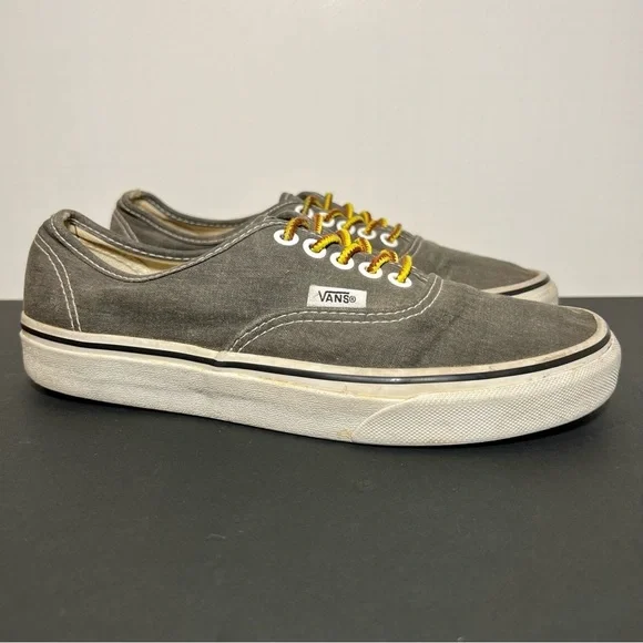Unisex VANS Authentic Low Top Gray Lace Up Sneakers / Size US 6.5 M - US 8 W