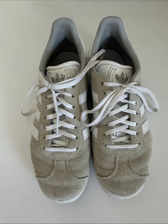 adidas Gazelle Sneaker in light grey