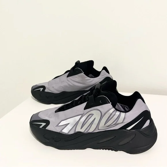 Adidas Yeezy 700 MNVN Shoes Size 7.5 Mens/9Women's Geode/Black GW9526 YZY 700