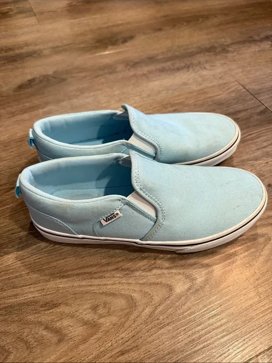 Vans Slip on Light Blue Sneakers Women’s Size 7.5 / Missy 6
