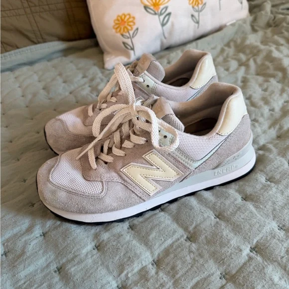 Women’s New Balance 574 Size 8