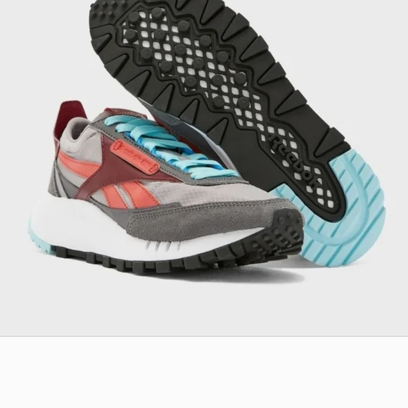 Reebok Women's Sneakers in Gray, Red, and Blue
