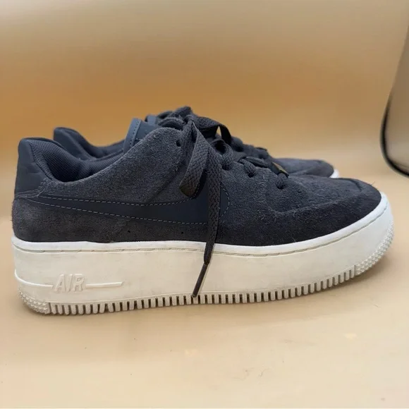 Nike Air Force 1 Sage Low Dark‎ Gray Suede Women's Sneakers, Size 7, EUC