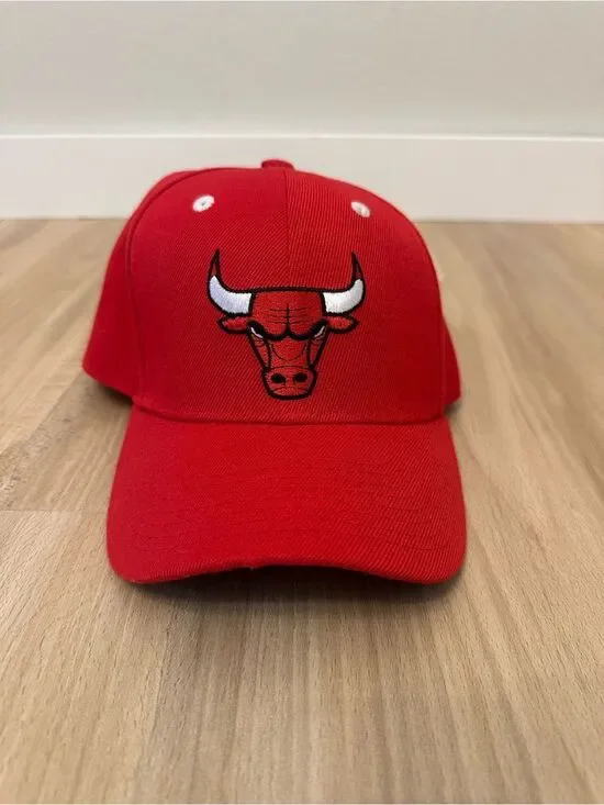 Mitchell & Ness Red Chicago Bulls Kids Hat