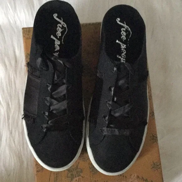 Free People Naples Distressed Suede Slide sneakers