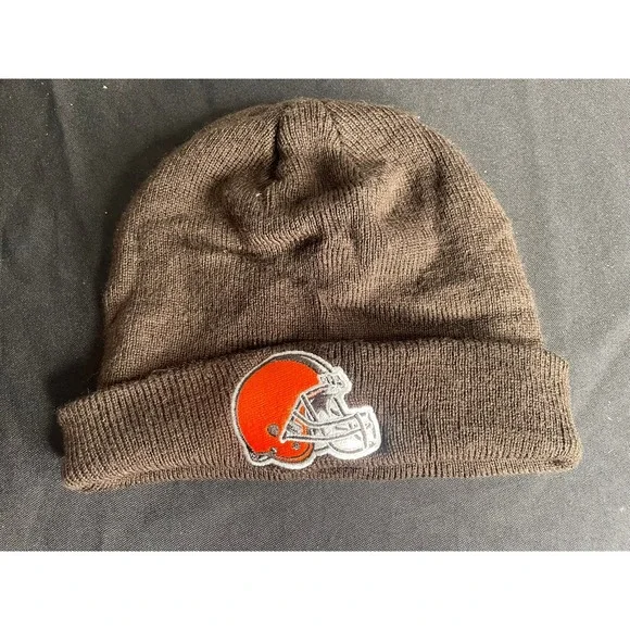 NFL Team Apparel Cleveland Browns Youth Brown Cuffed Beanie Knit Hat Helmet Logo