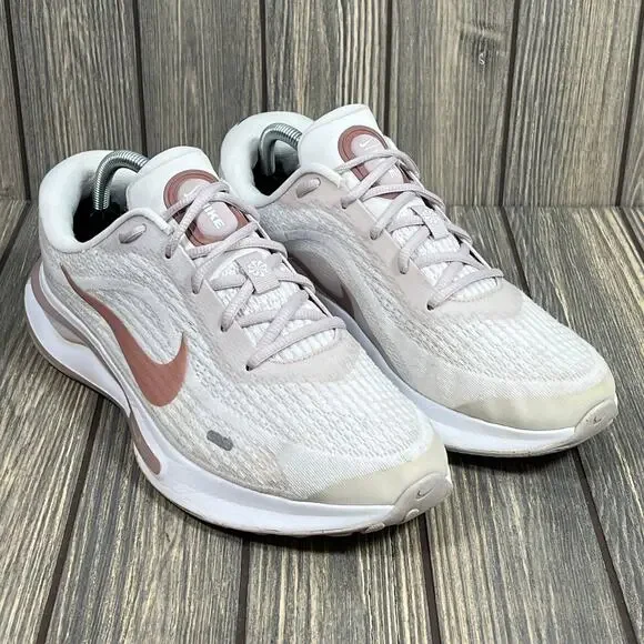 Nike Journey Run Running Walking Shoe Sneaker‎ Smokey Mauve Wmn Sz 11 FJ4465-103