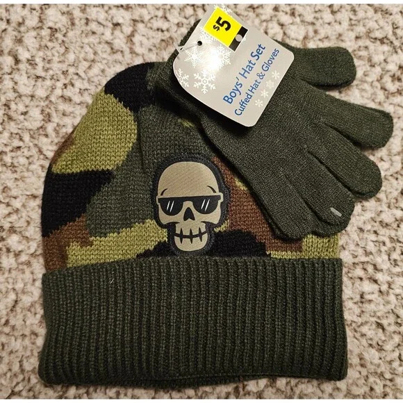 NWT Toddler Boys' Hat & Mitten Set | Camo Skull Winter Beanie Gloves Set