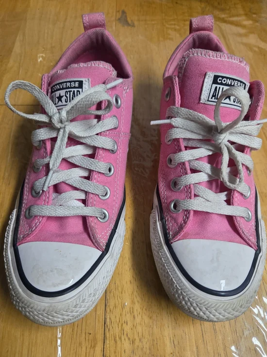 Converse Pink Low Top Canvas Sneakers, Size 7