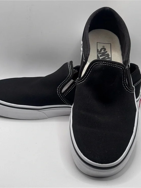 VANS Classic Canvas Slip On, Black, Women’s Size 9.5, Skateboarding Casual Shoes
