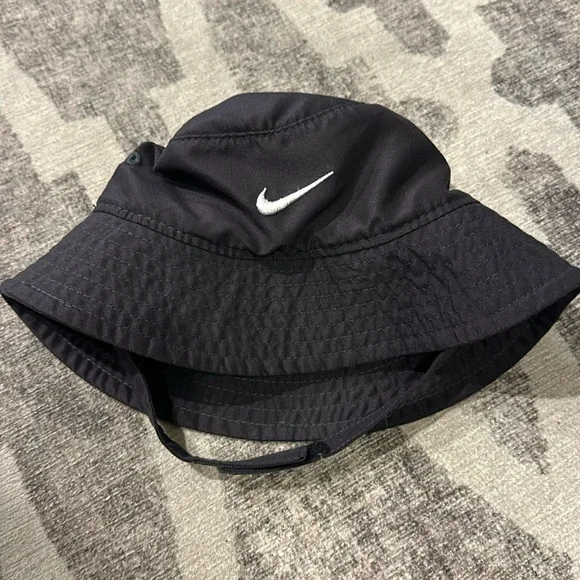 Nike Kids Black Bucket Hat with Swoosh