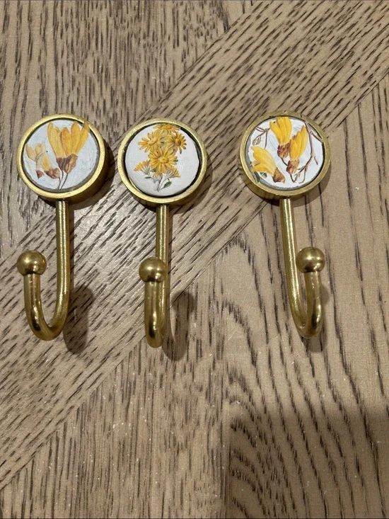 Brass Floral Wall Hooks - Yellow Botanical Design