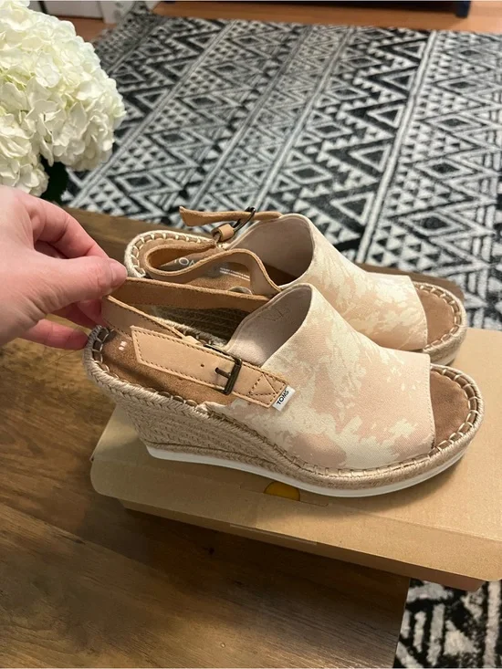 TOMS Women's Beige Canvas Espadrille Wedge Sandals