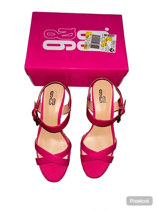 9 & Co. Fuchsia Strappy Block-Heel Sandals