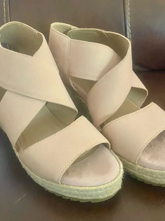Women’s Crisscross Espadrille Wedge Sandals - Light Tan