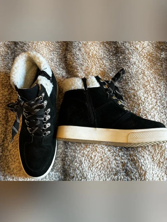 Steve Madden Black Faux-Shearling Lace-Up Wedge Boots
