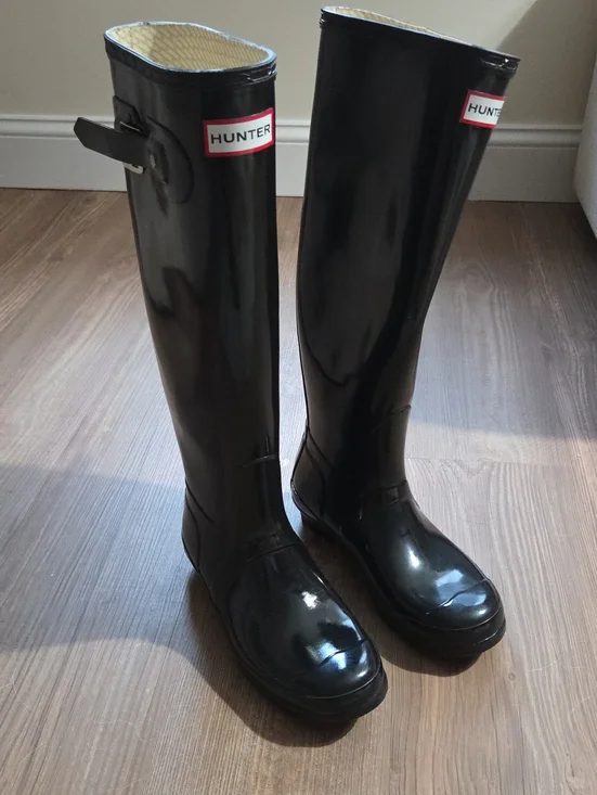 Hunter Women's Black Tall Gloss Rain Boots