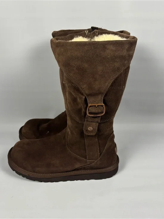UGG Cargo III  Women’s Sz 5 US Boots  Suede Leather Sheepskin Side Pocket Brown