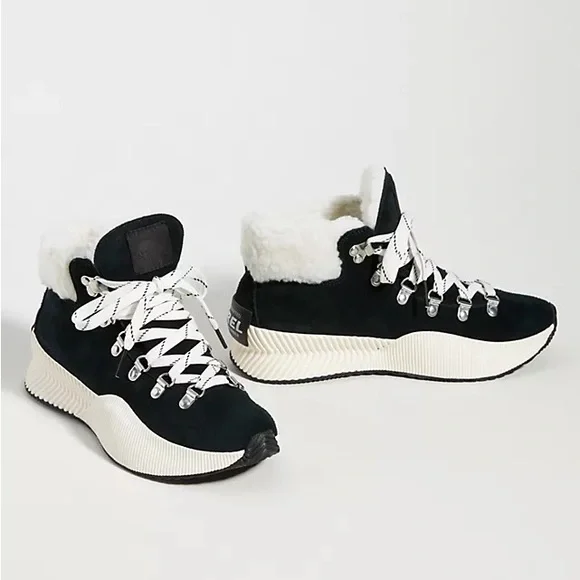 NWT SOREL Out N About Conquest Boots