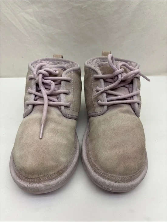 UGG Neumel lilac boots, SZ 6, box 1G