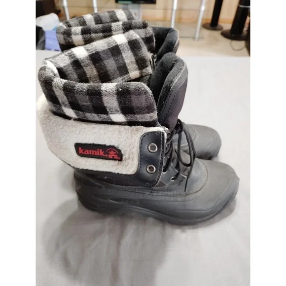 Kamik SUGARLOAF Women Fleece Flannel Waterproof Preppy Hiking Snow Boots Women 9
