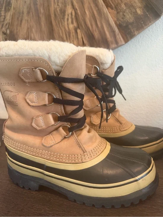 Sorel Women's Caribou Boots Size 7