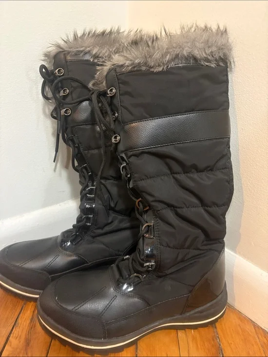 Aldo Women’s Black Tall Faux-Fur Trim Winter Lace-Up Boots, Size 9