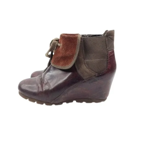 Merrell Women's Burgundy Cinnamon‎ Smooth Leather Wedge Ankle Winter Bootie 7.5