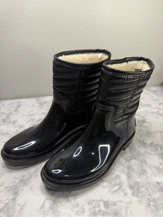Nautica Black Quilted Glossy Rain Boots w Cream Faux Shearling Sz 8 waterproof
