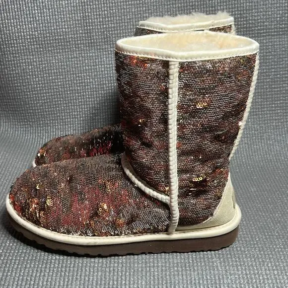 UGG Classic Short‎ Boots Womens Size 6 Multicolor Sequin Sparkling 3353 Pull On