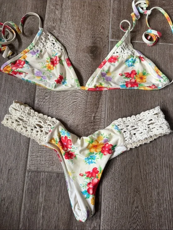 Frankie's Bikinis Cream Floral Crochet-Trim Triangle Bikini