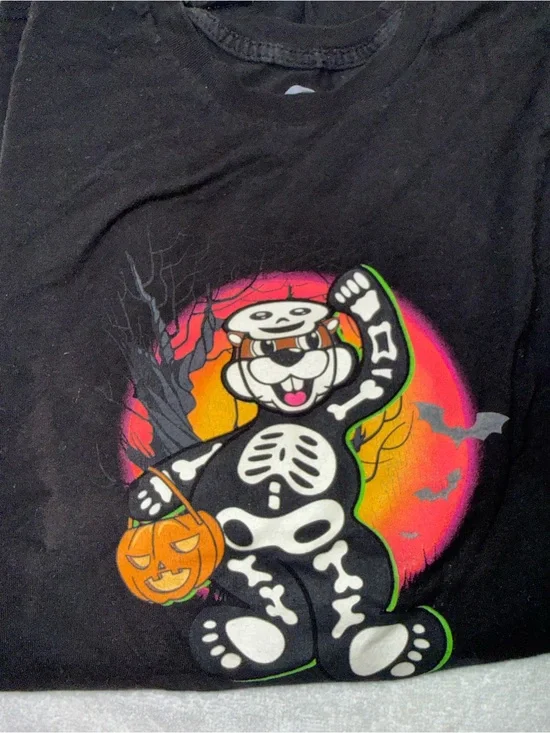 Buccees glow in the dark Halloween T-shirt