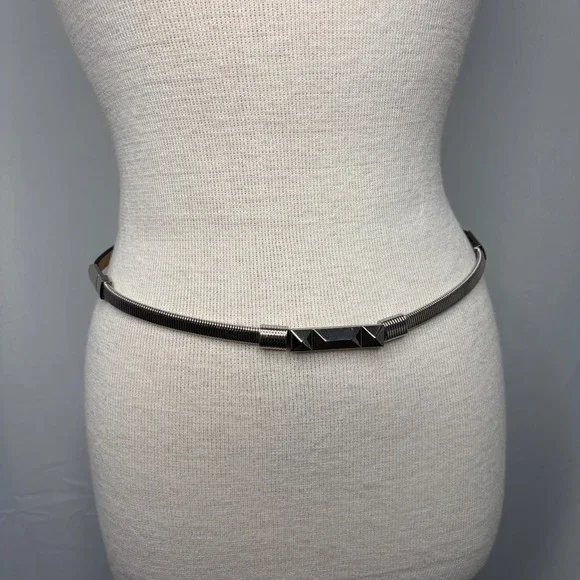 BCBGMAXAZRIA Womens White Silver Snake Chain Skinny Belt Pyramid Buckle Size S