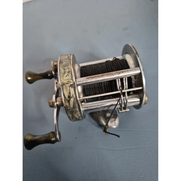 Southbend No 560 Baitcast Fishing Reel Camo
