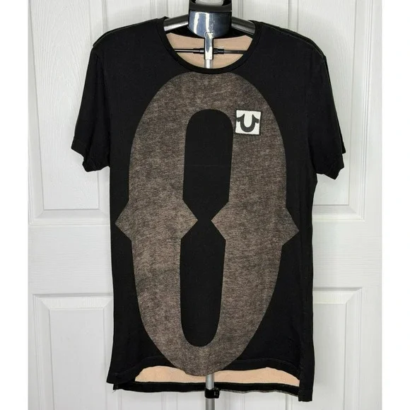 True Religion Mens M Property of None 02 Graphic T Shirt Black Gray Cotton