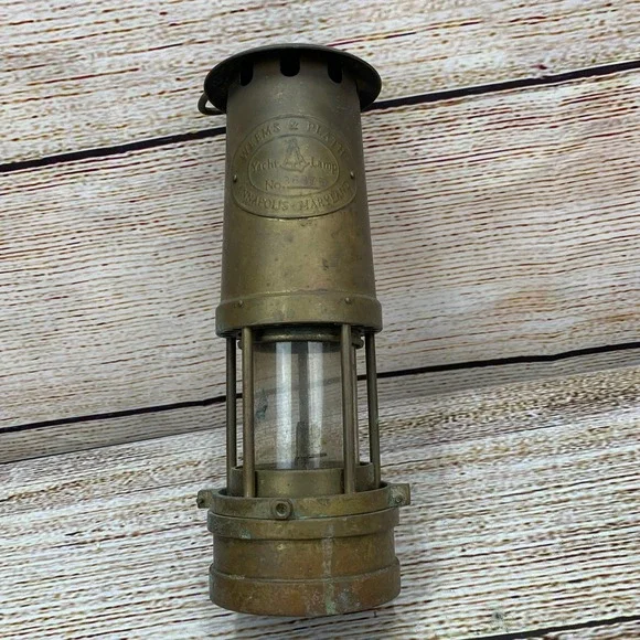 Vintage Weems & Plath Brass Yacht Lamp‎ Oil Lantern Nautical Marine Ship