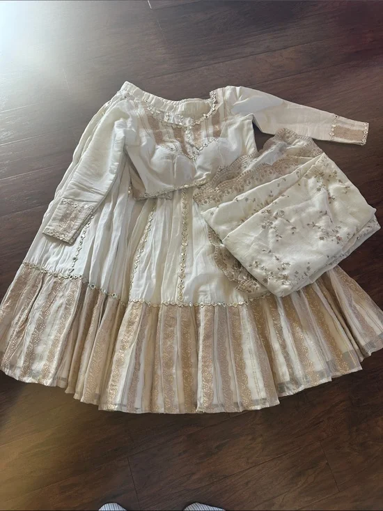 Brand new custom Cream and Gold Traditional Party Dress - Brand Unspecifie
