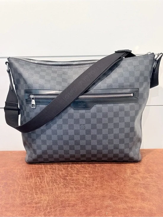Louis Vuitton Mick GM Messenger Luxe Bag Damier Graphite Canvas Travel Crossbody