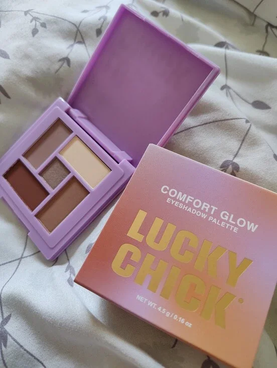 Lucky Chick Comfort Glow Eyeshadow Palette 4.5 g