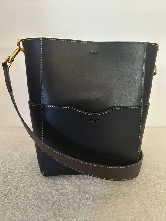 AALLYN - Dark Brown Leather Crossbody Bag with adjustable Strap