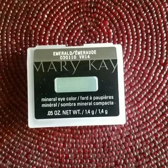 New‎ Mary Kay mineral eye shadow