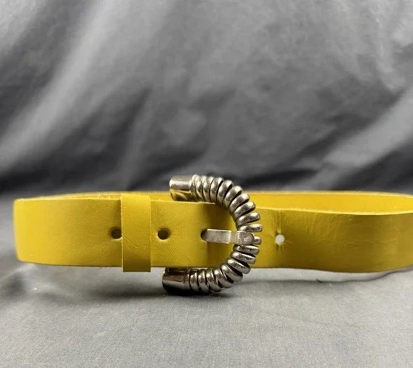 Vintage Omega Yellow Leather Statement Belt SizeML 4735