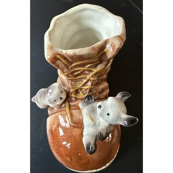 Nikoniko Handpainted boot with Puppies Planter Or Catch‎ All Japanese Import
