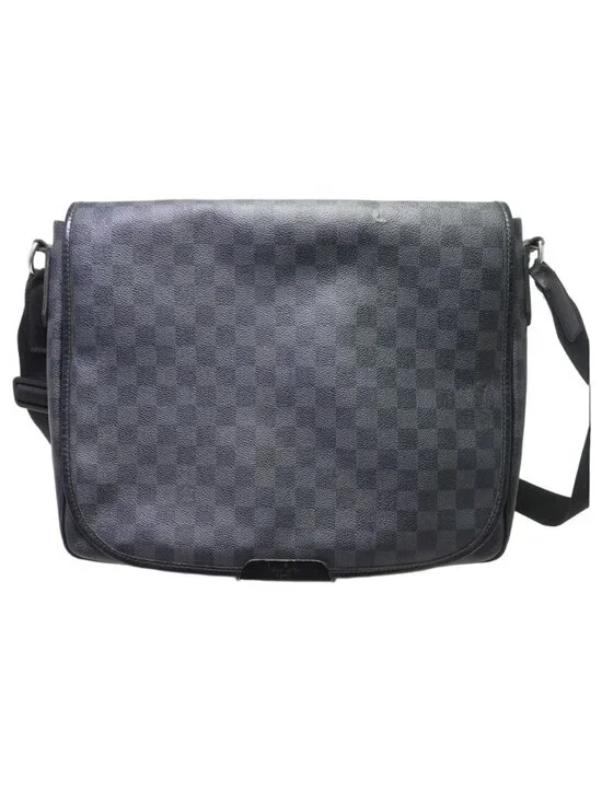 Louis Vuitton Daniel GM Damier Graphite Shoulder Bag
