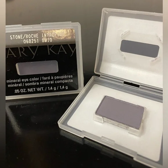 Stone Mary Kay Mineral Eye Color