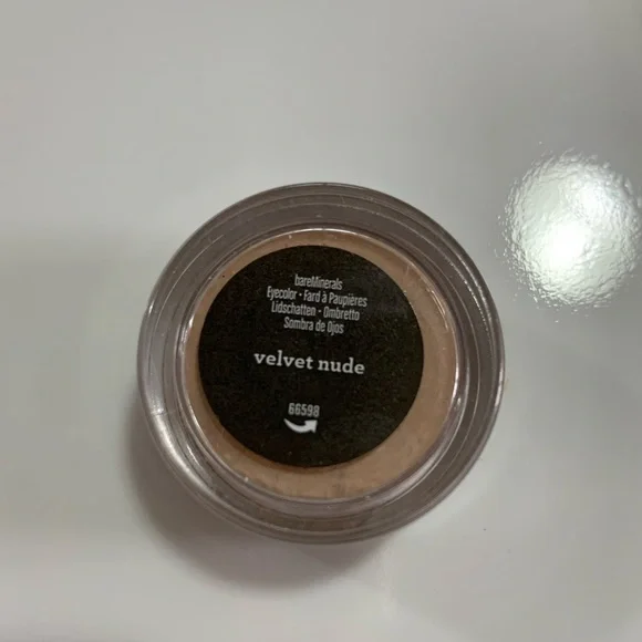 bareMinerals eyeshadow velvet nude