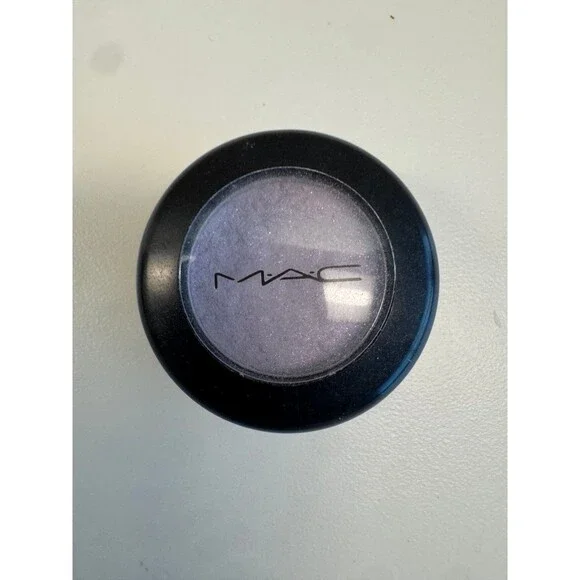 MAC Eyeshadow Humblebrag Frost Icy Metallic Lilac 1.5g/.05oz Full Size