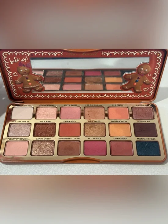 Too Faced Gingerbread Extra Spicy Palette